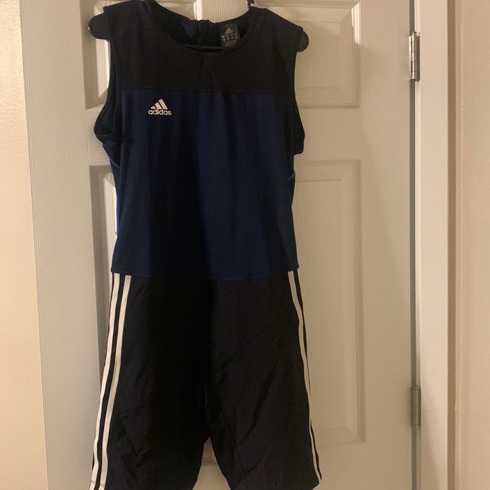 Weightlifting singlet